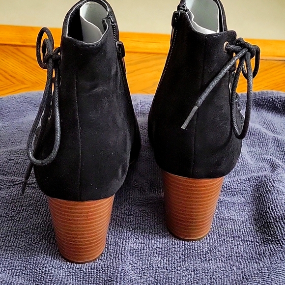 Black open toe booties - Picture 3 of 5